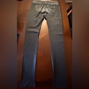 Women’s Black & Blue Jean print leggings.